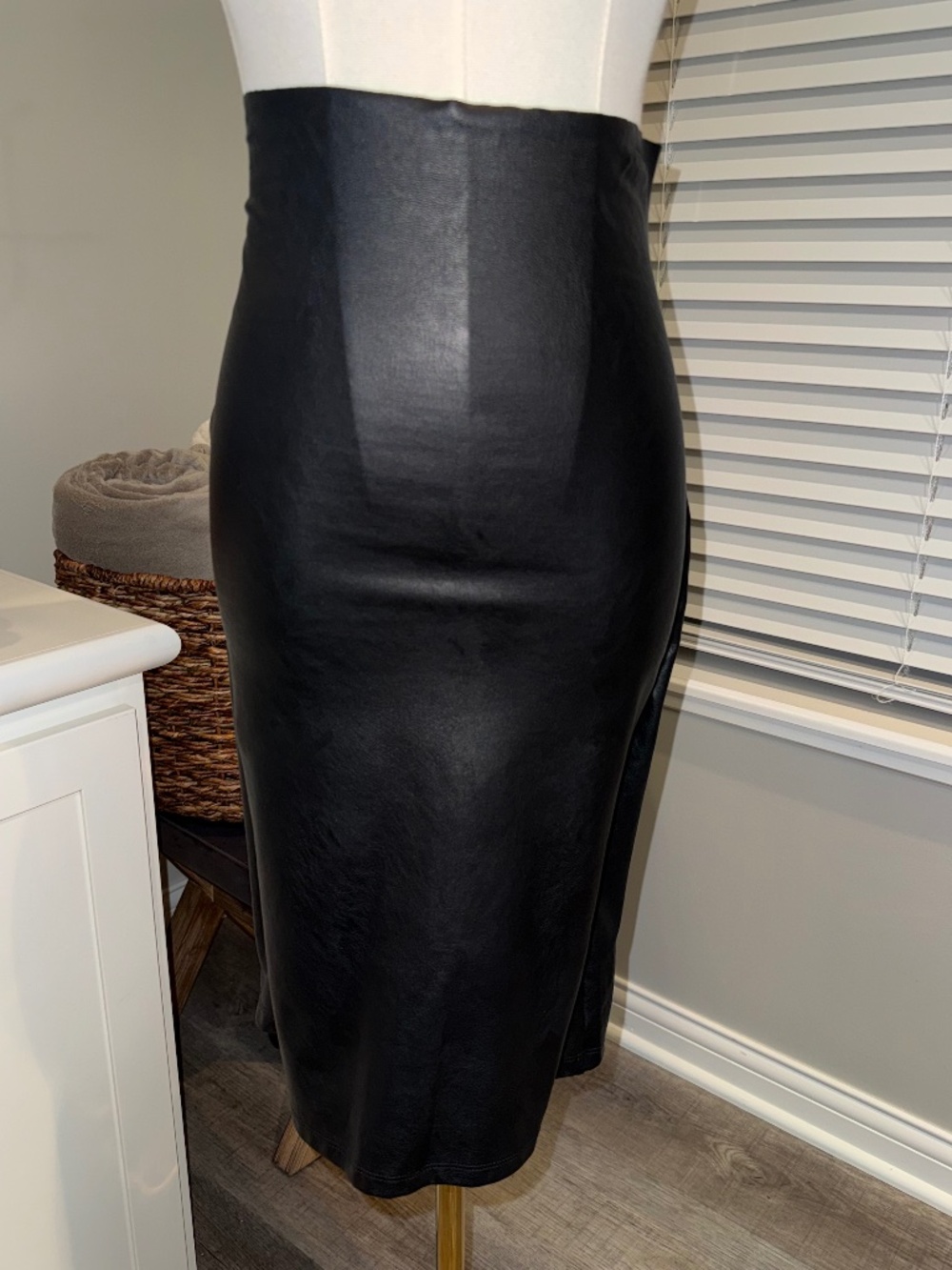 Commando Faux Leather Black Pencil Skirt Pull On, Perfect Control